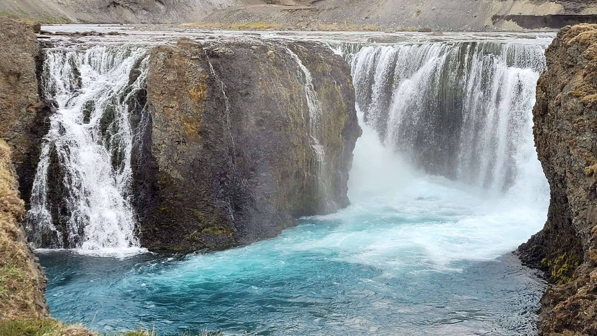 Водопад Сиголдуфосс
