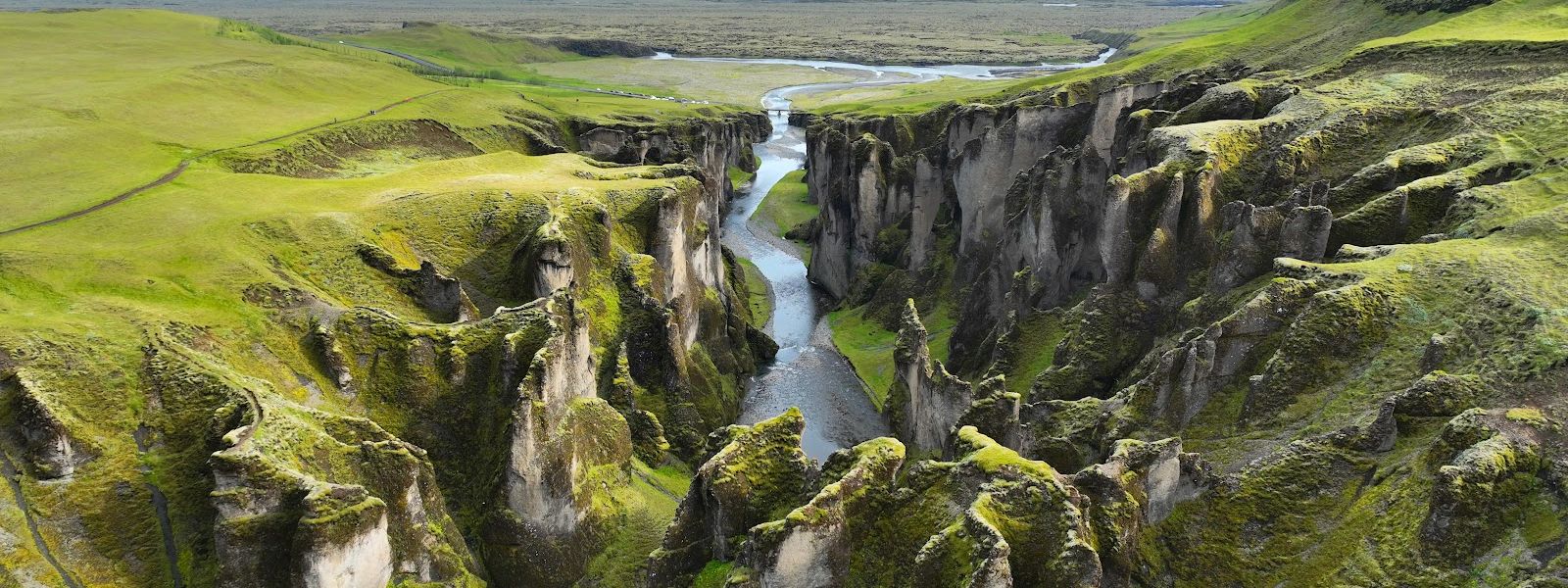 Fjadrargljufur Canyon
