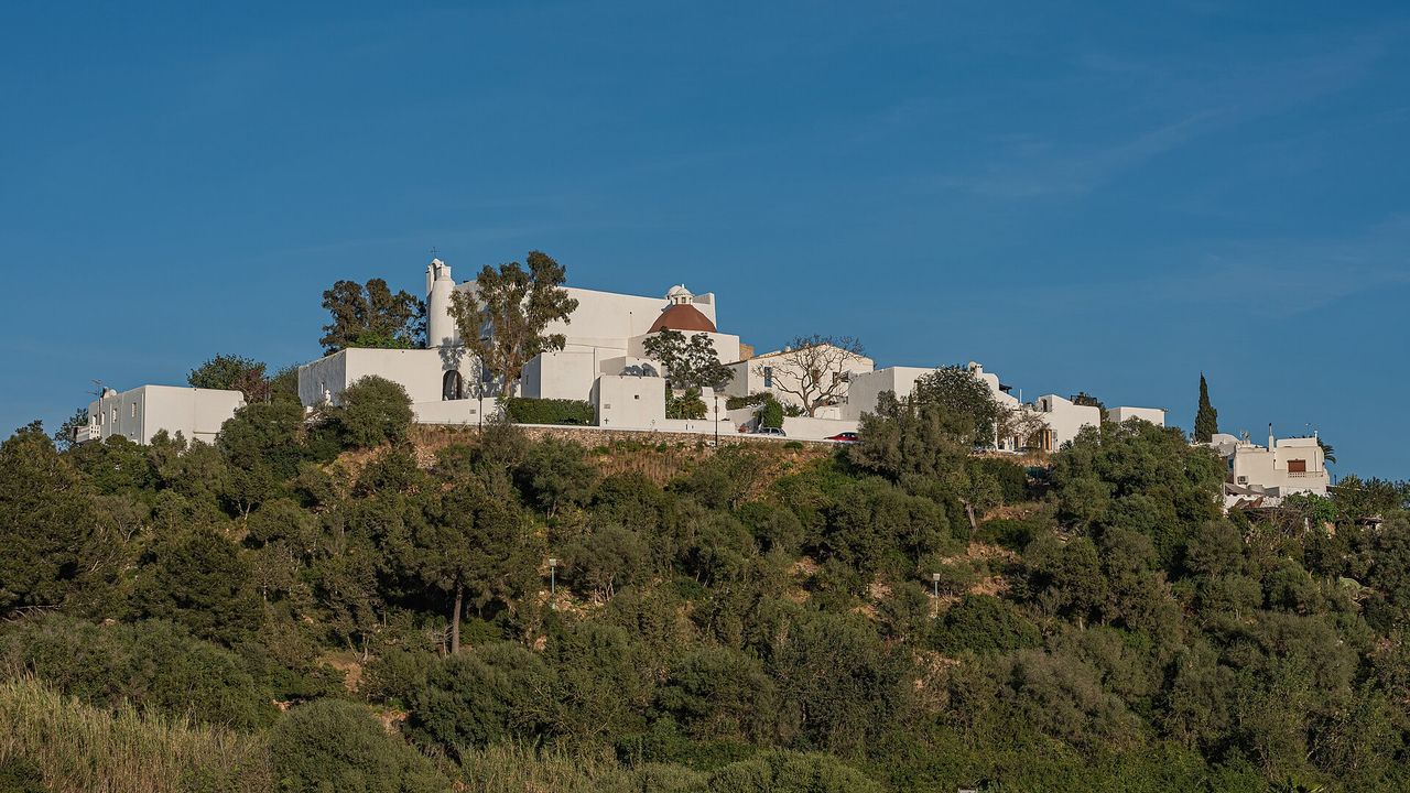 Puig de Missa Hilltop Church