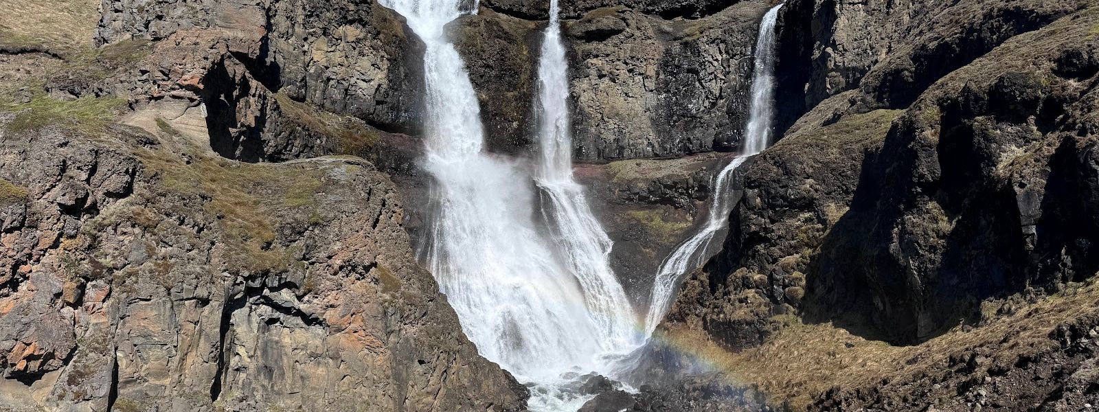 Rjúkandi Waterfall