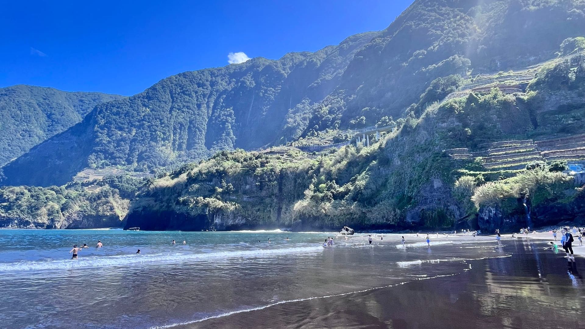 Пляж Порту‑ду‑Сейшал