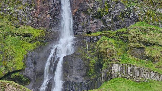 Водопад Бьярнарфосс