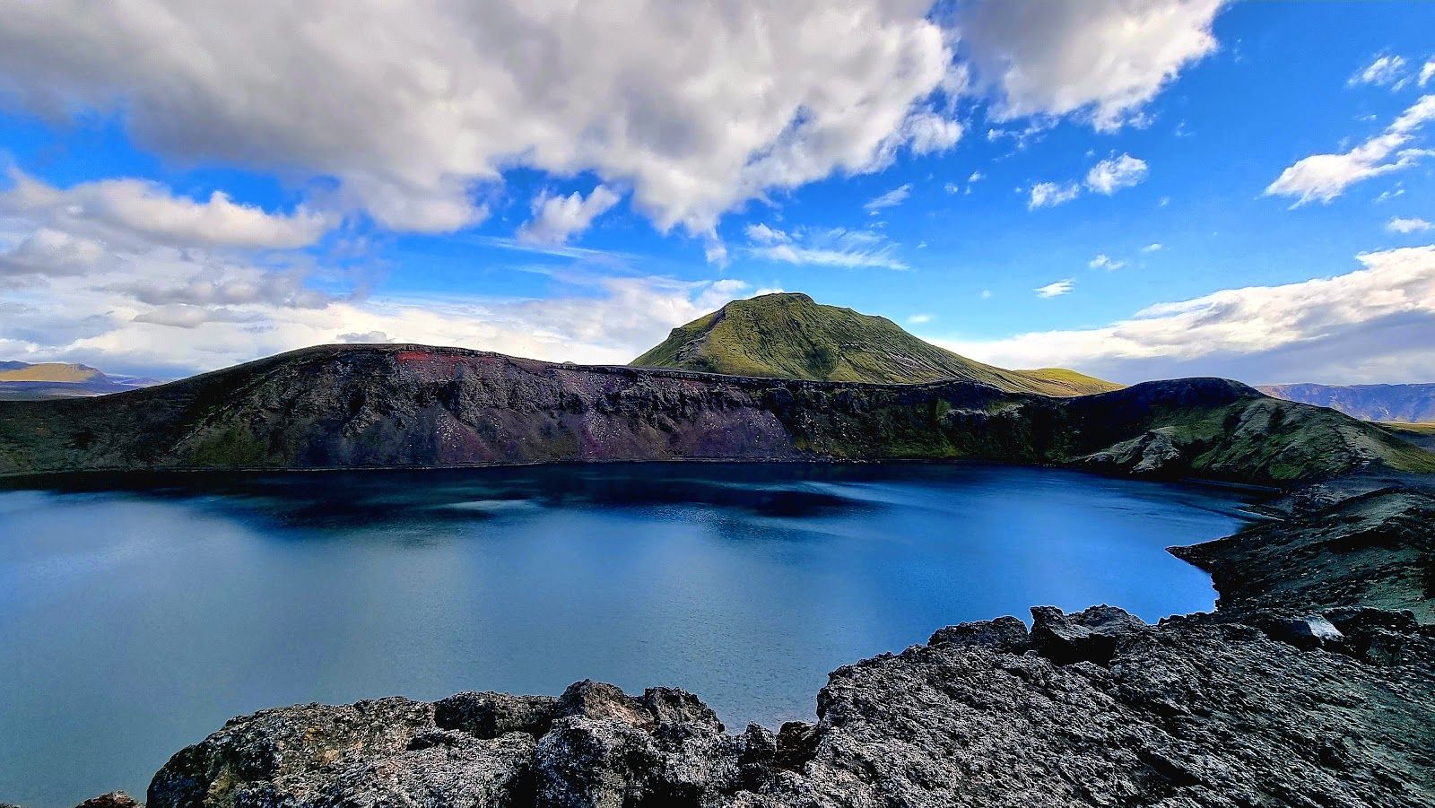 Hnausapollur Crater