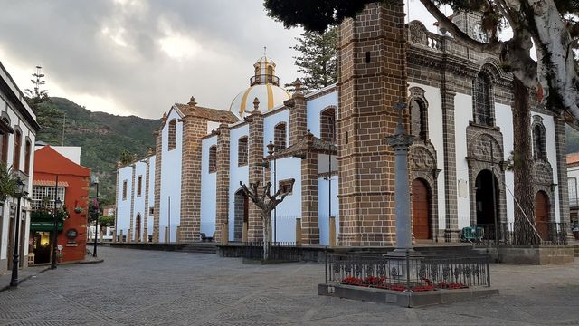 Basilica of Nuestra Senora del Pino