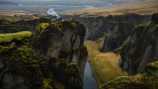 Canyons of Iceland: From Fjaðrárgljúfur to Stuðlagil