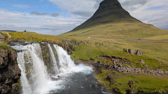 Kirkjufell Waterfall Viewpoint