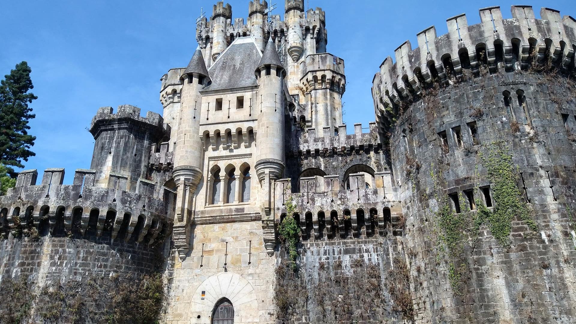 Замок Бутрон