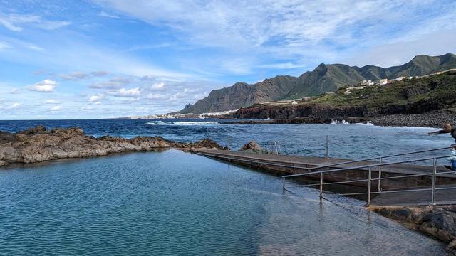 Природный бассейн Ховер