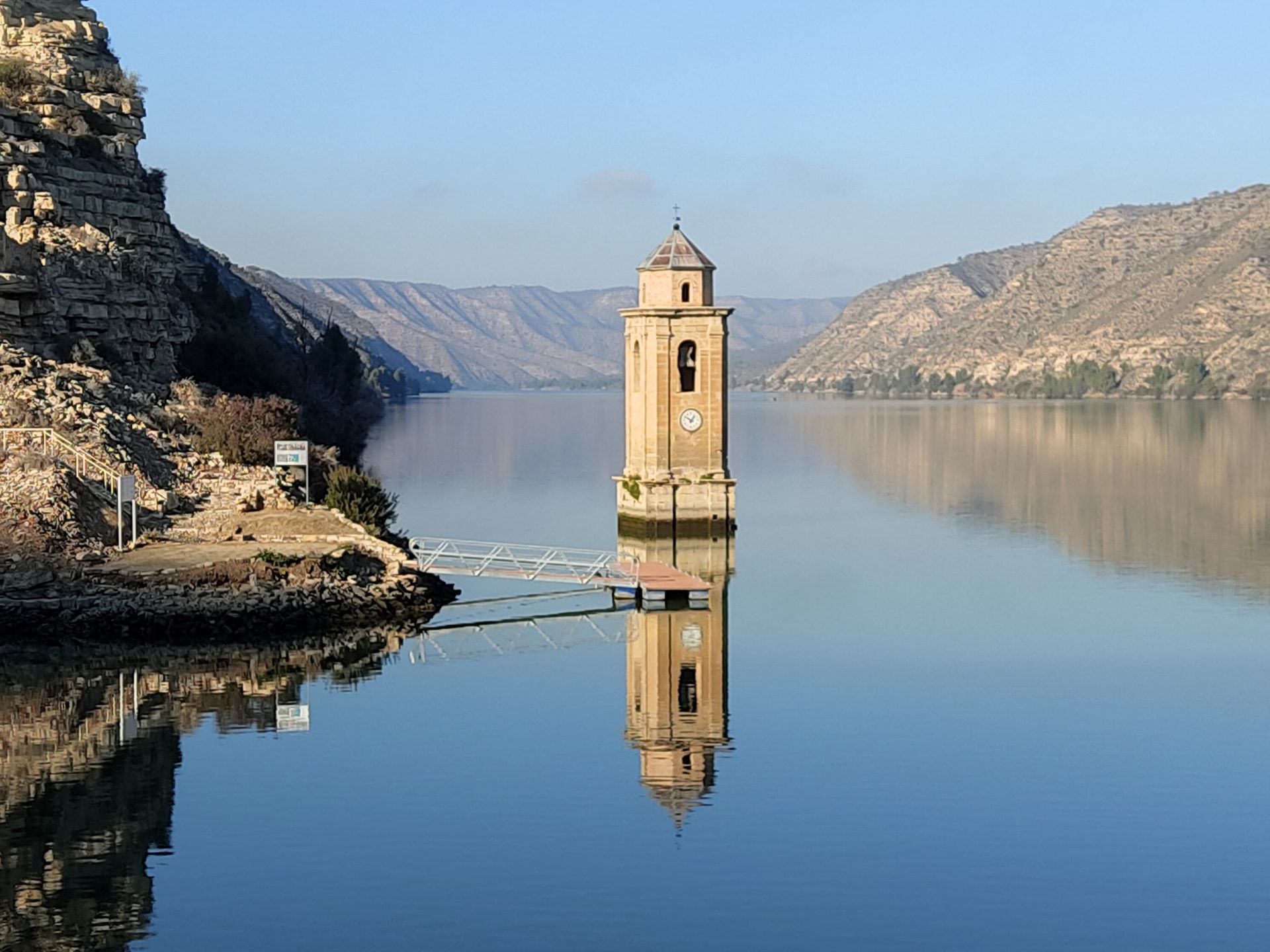 Вежа старої церкви Файона