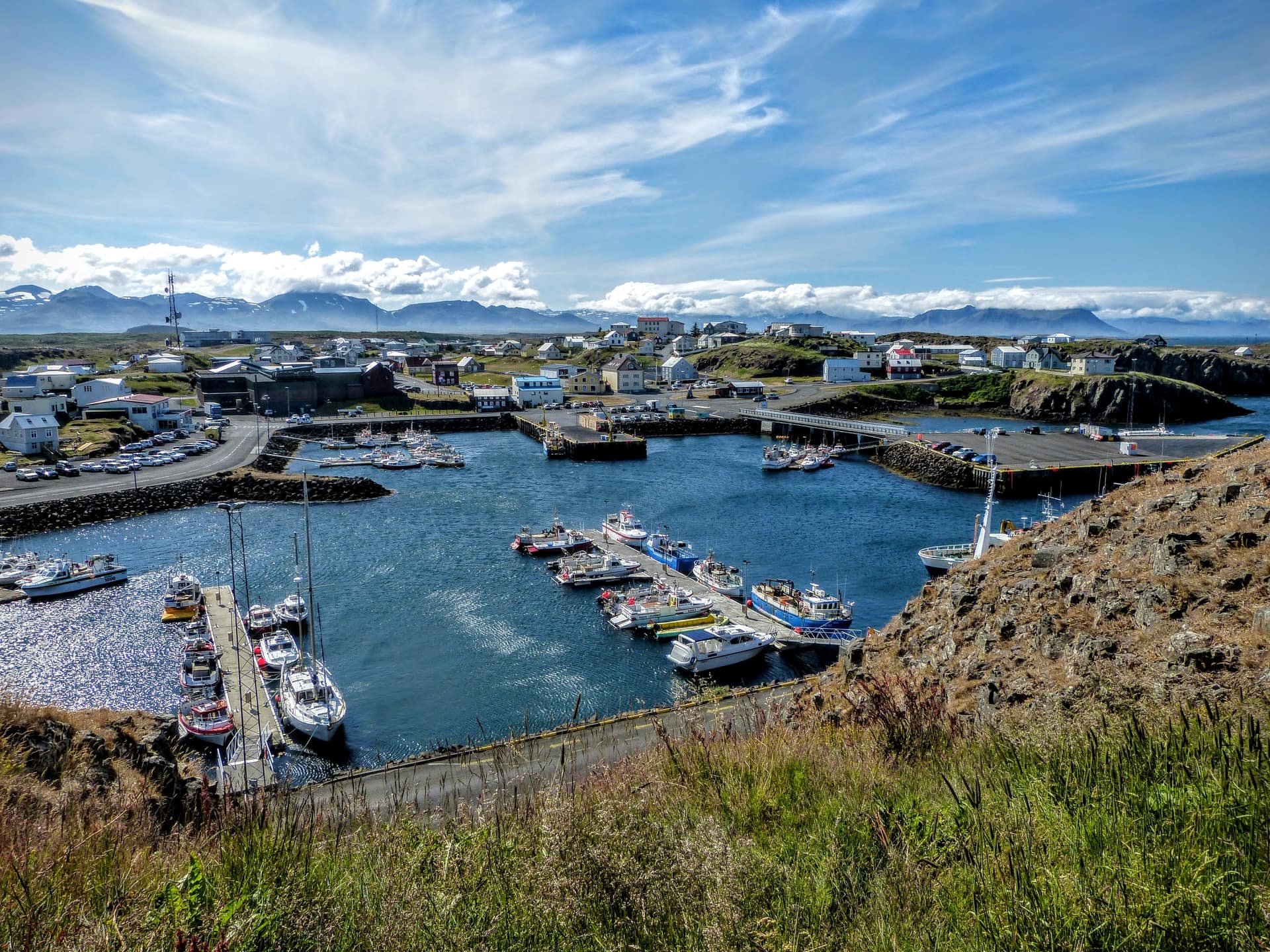 Город Стиккисхоульмюр