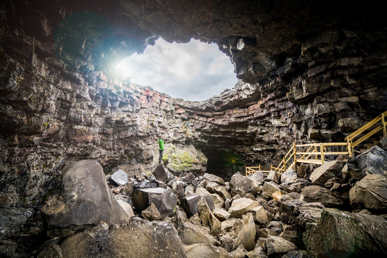 Víðgelmir Cave