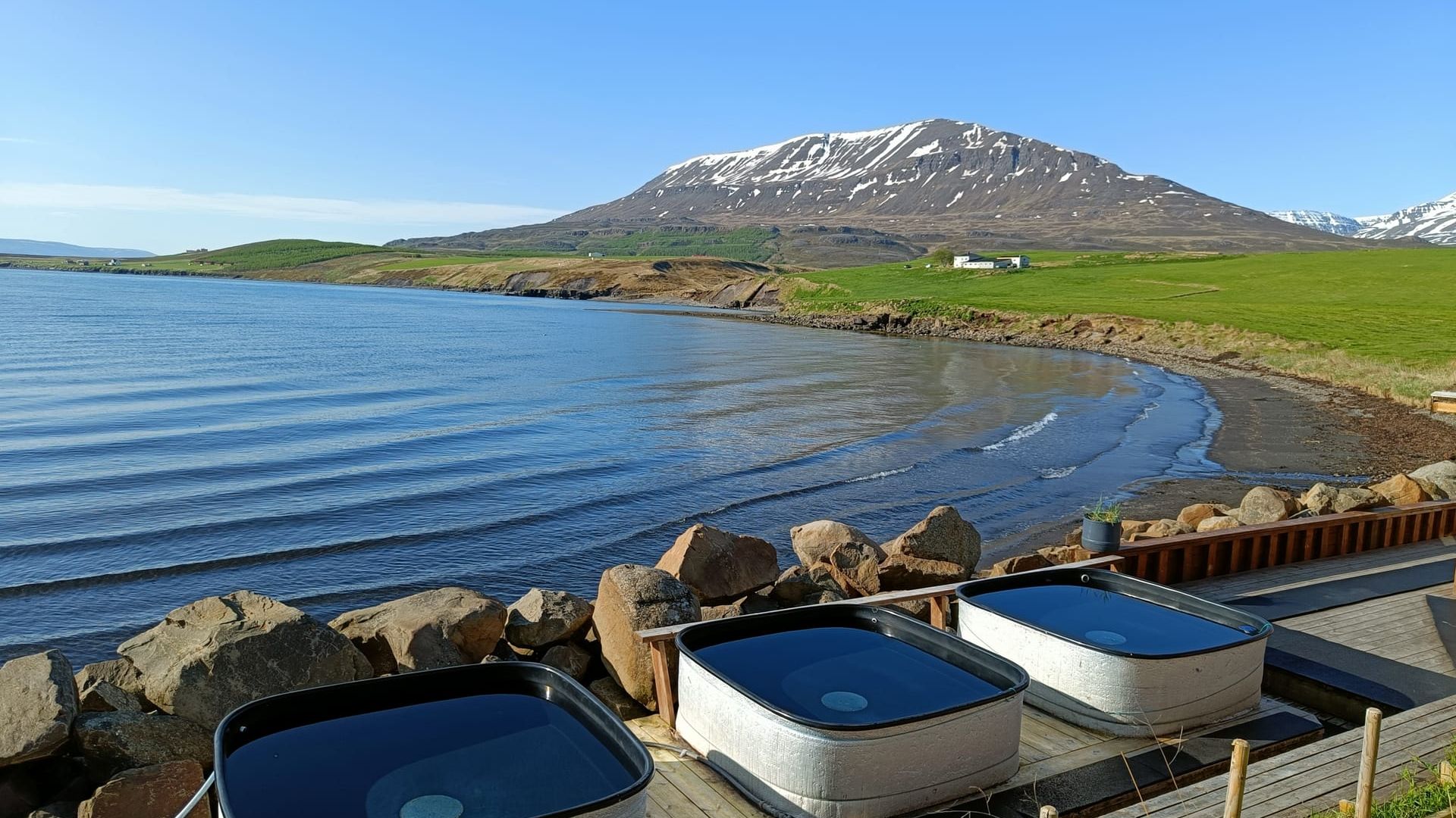 Купальни на пляже Хауганес