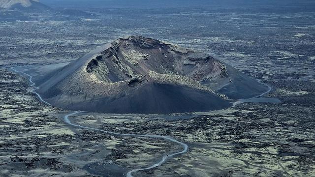 Los Cuervos Volcano