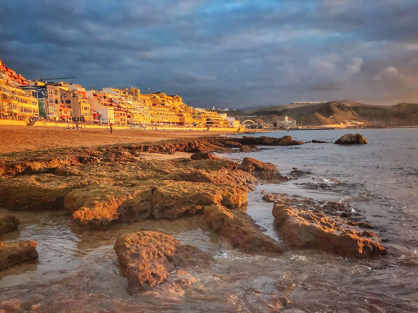 Las Canteras Beach