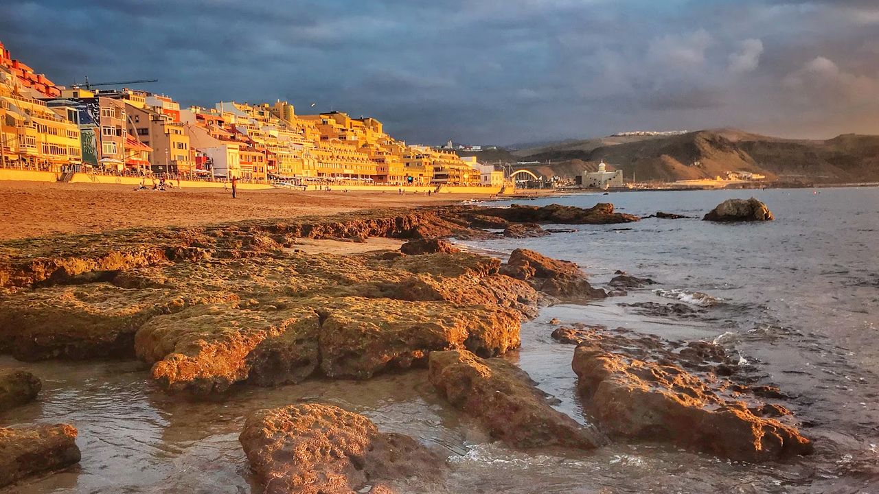 Las Canteras Beach