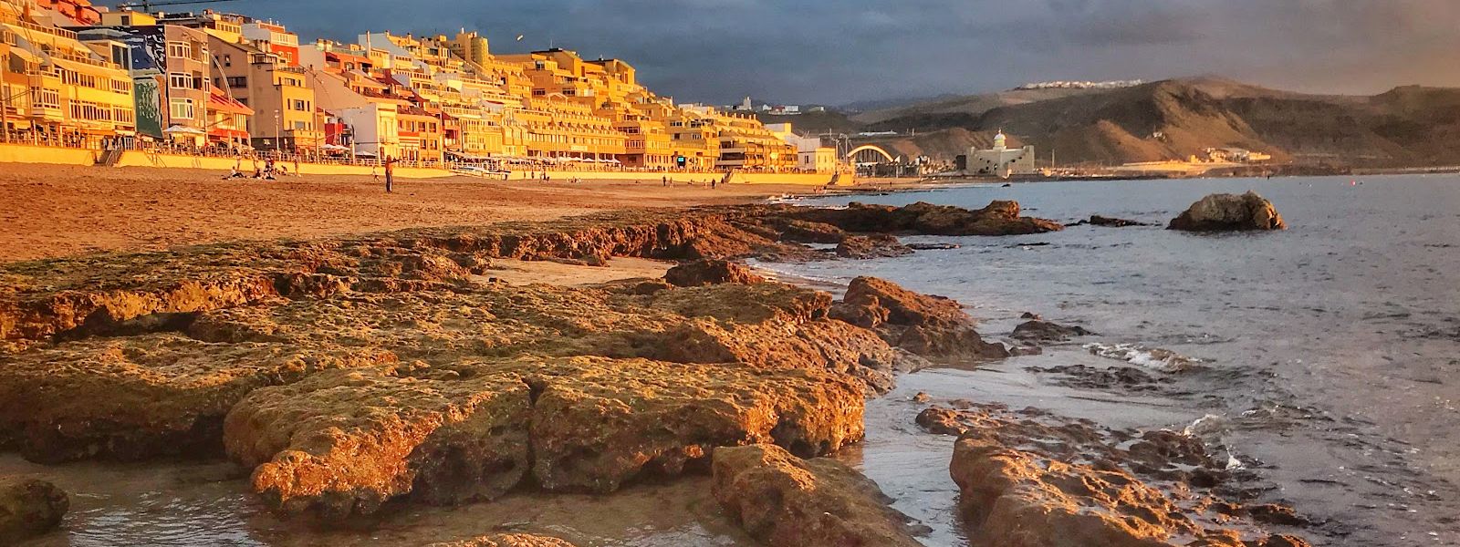 Las Canteras Beach