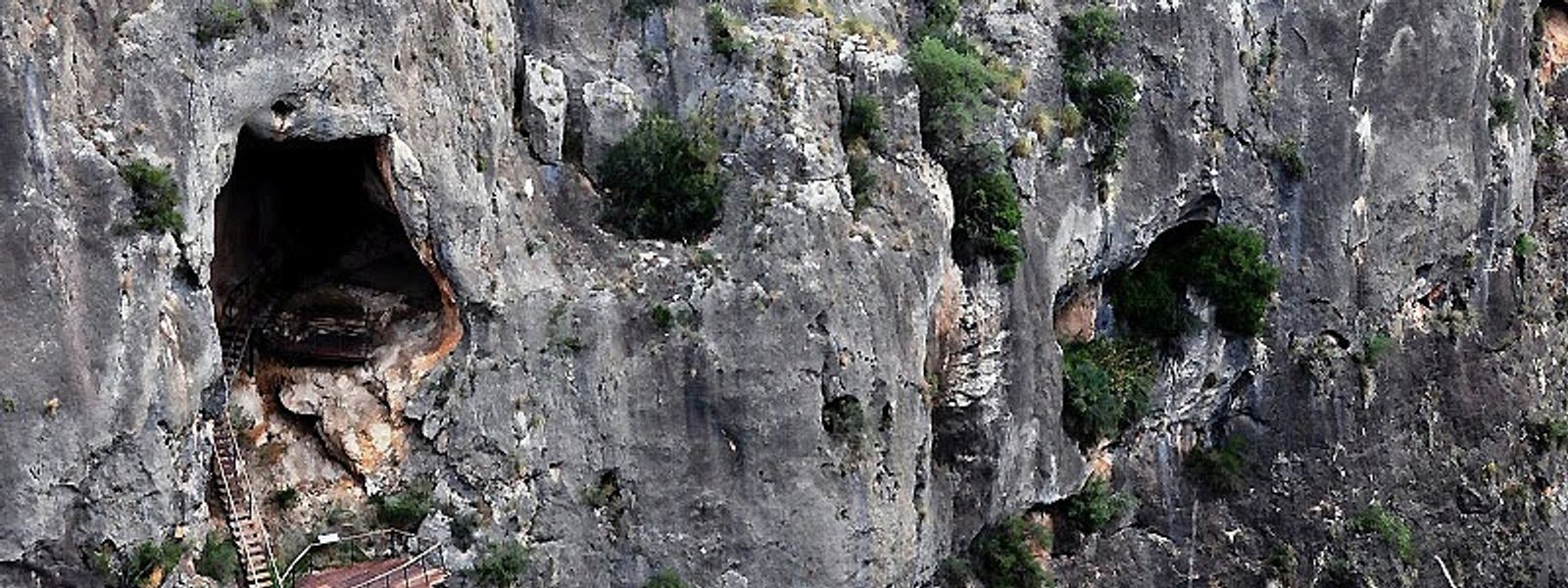 Serreta Cave