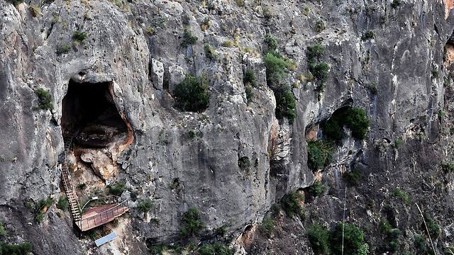 Печера Серрета