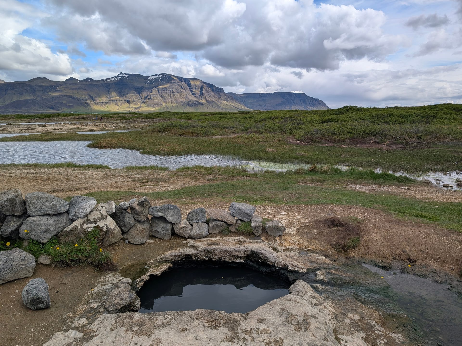 Термальный источник Ландброталауг