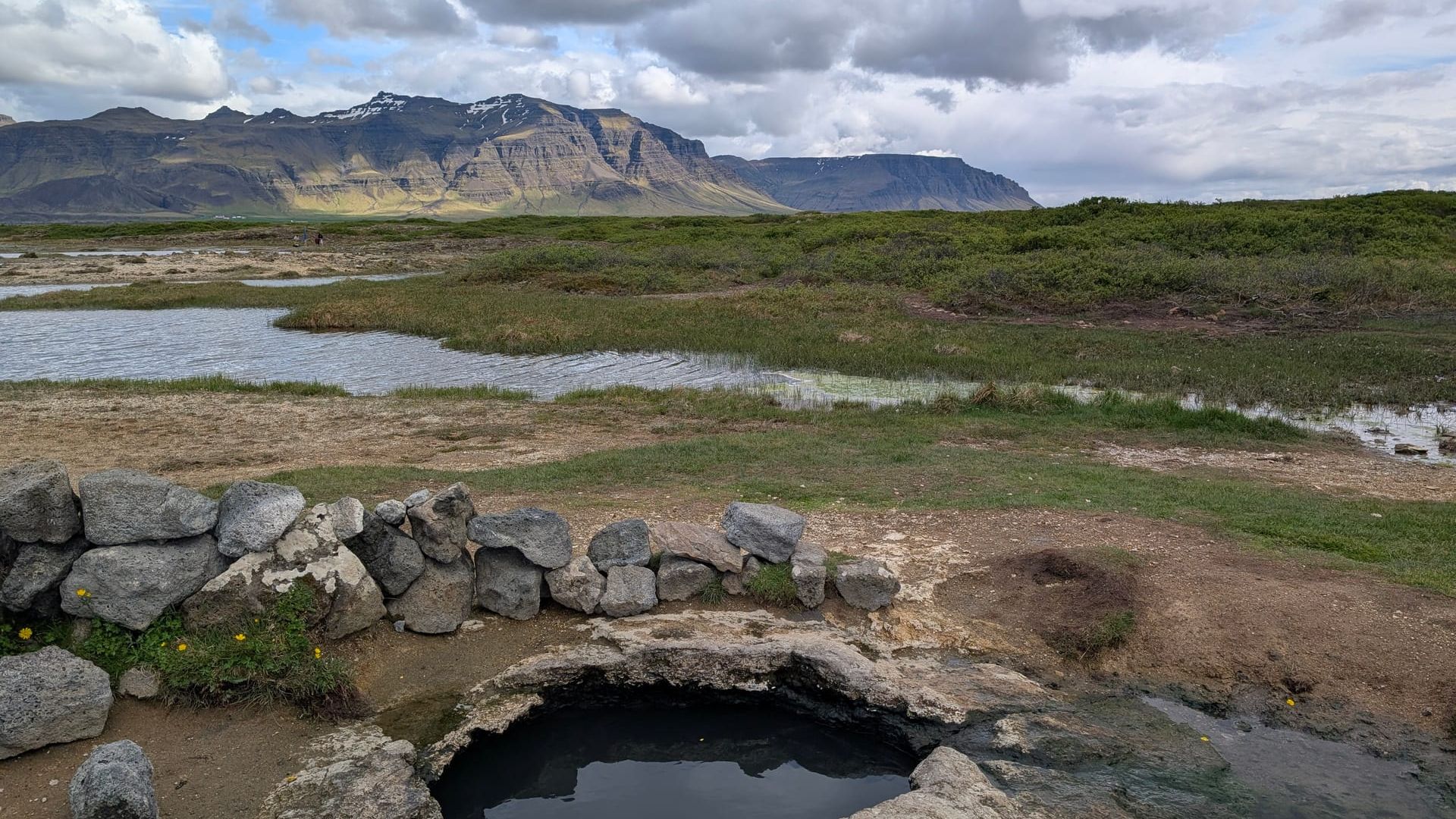 Термальный источник Ландброталауг
