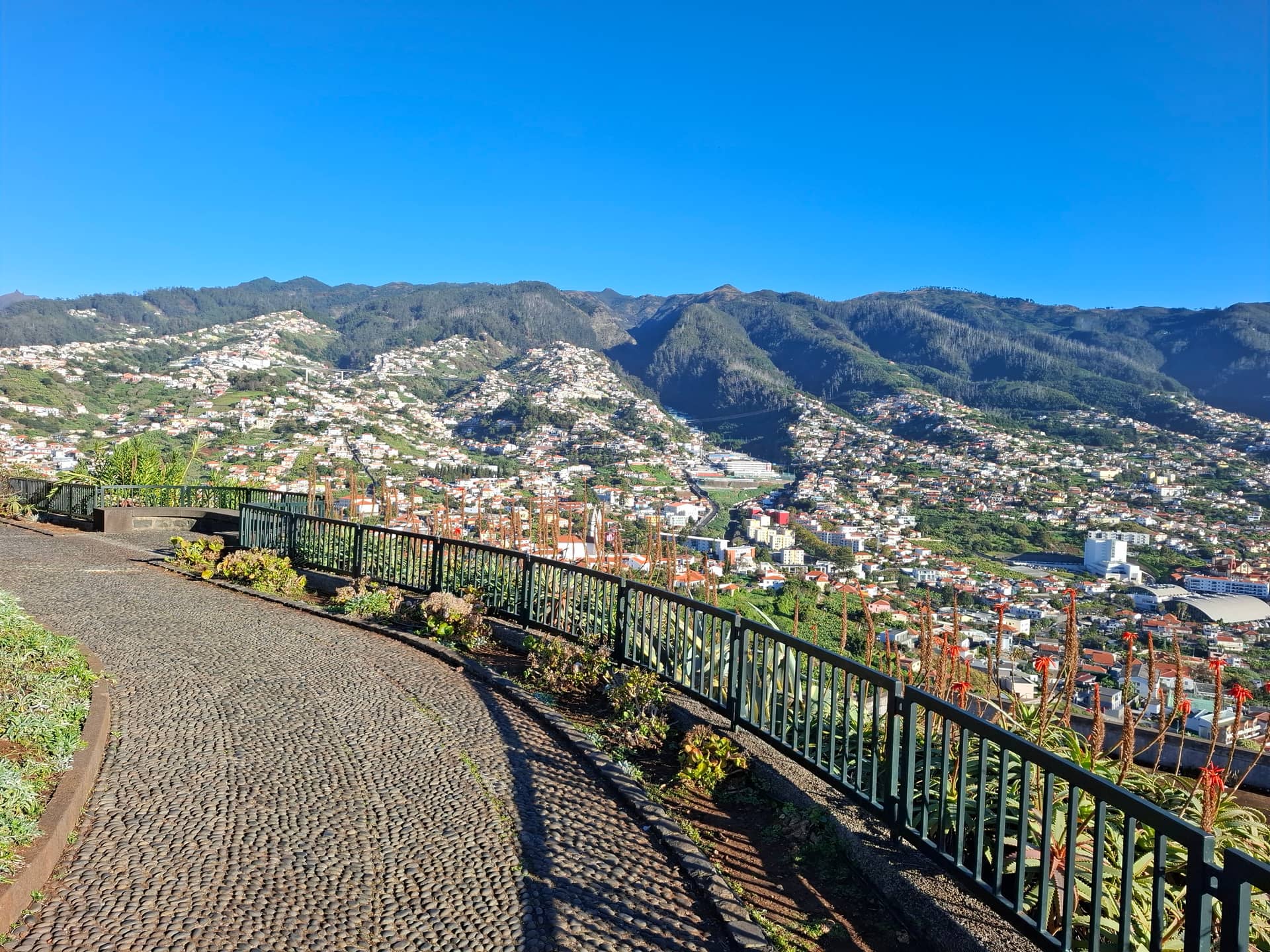 Оглядовий майданчик Піку-душ-Барселуш