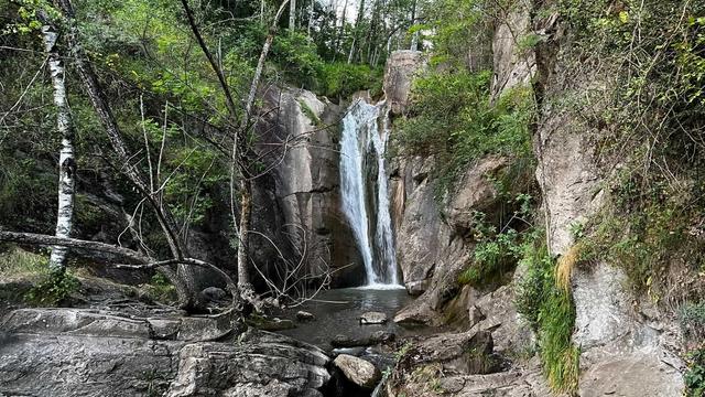 Второй водопад ущелья Лири