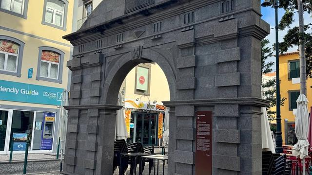 Varadouros Old Gate (City Gates)