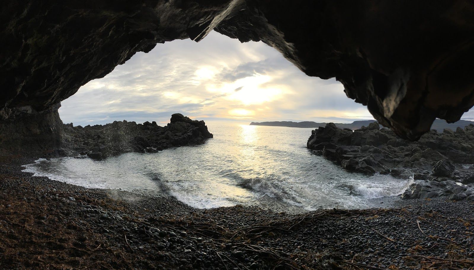 Páskahellir (Easter Cave)