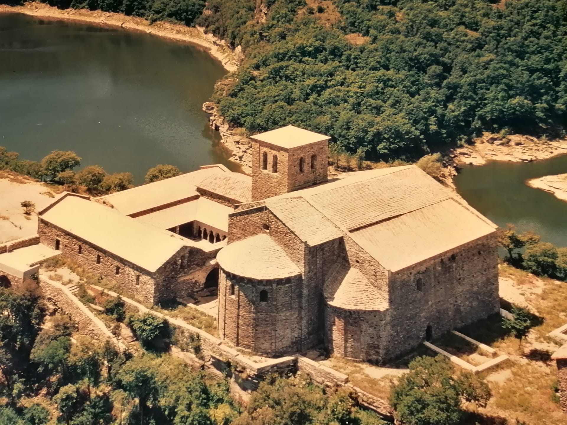 Монастырь Сан-Пере-де-Кассерес