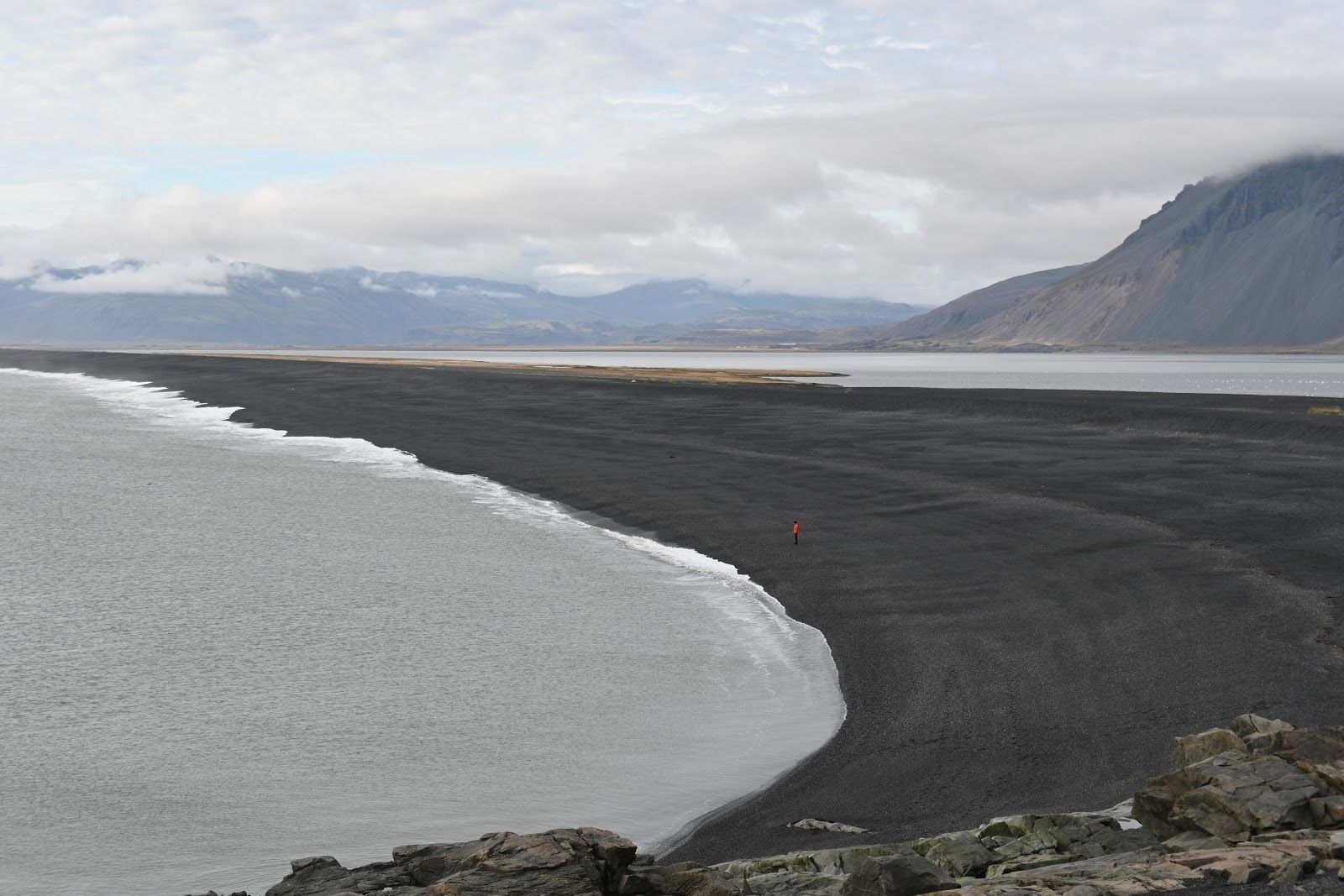 Ulfseyjarsandur Black Sand Beach
