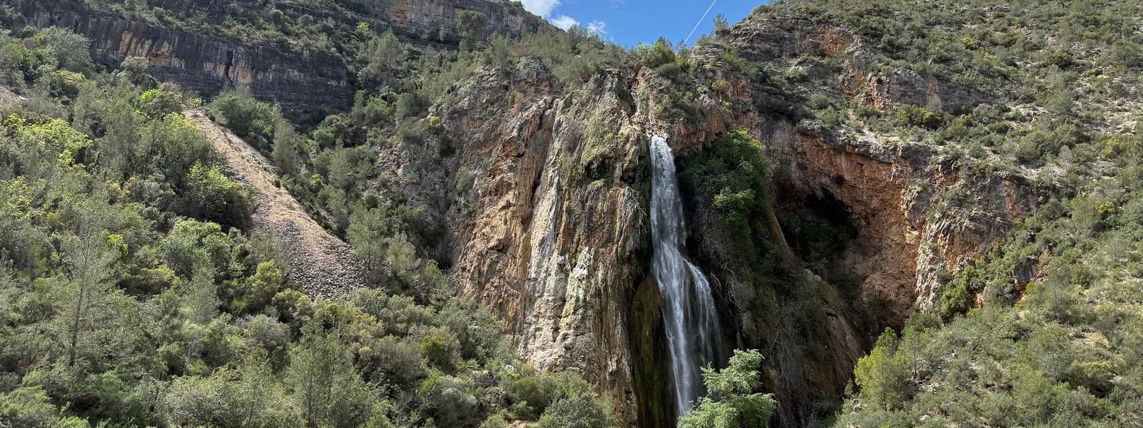 El Chorrador Waterfall / The Monster of Millares