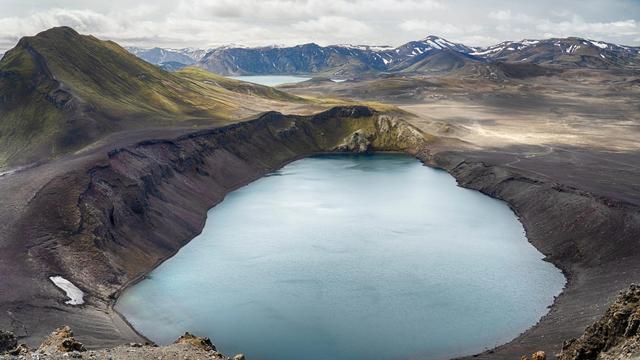 Hnausapollur Crater