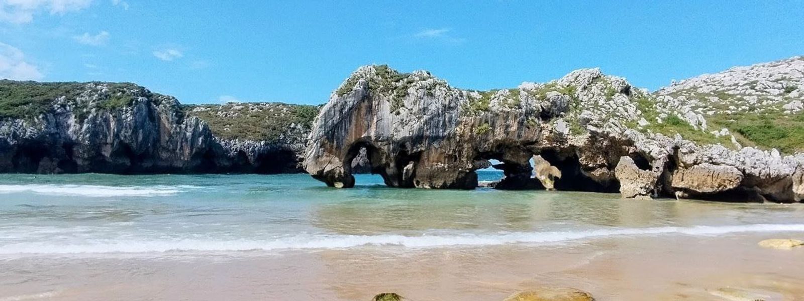 Cuevas del Mar Beach