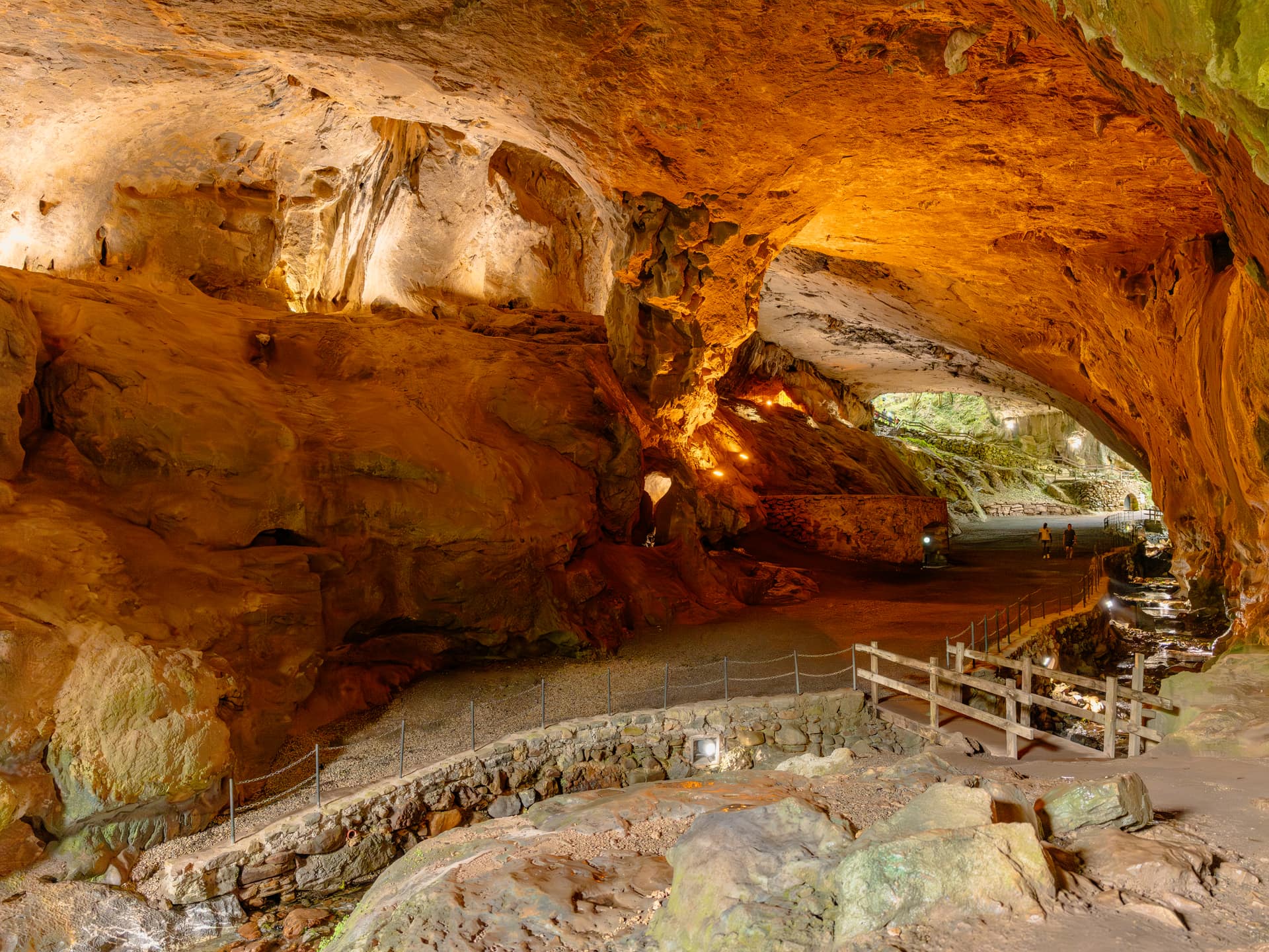 Пещеры Сугаррамурди