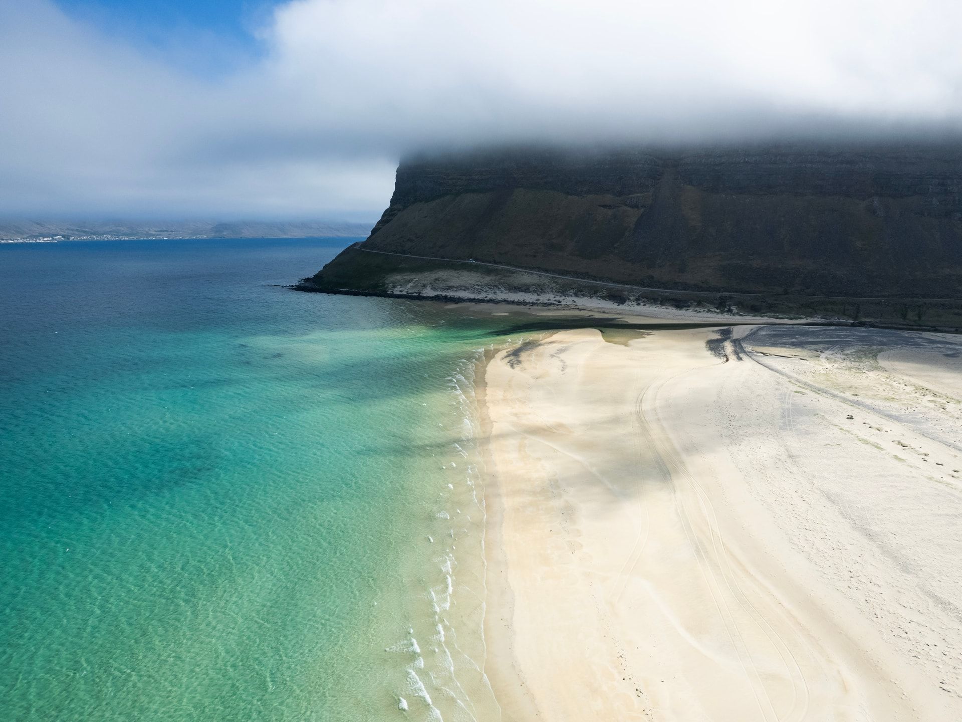 Золотой пляж