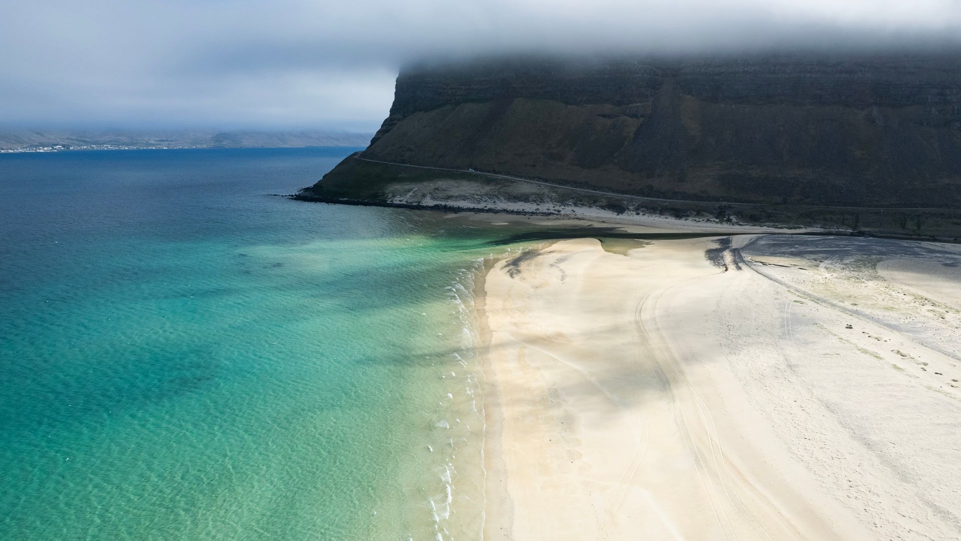 Золотой пляж