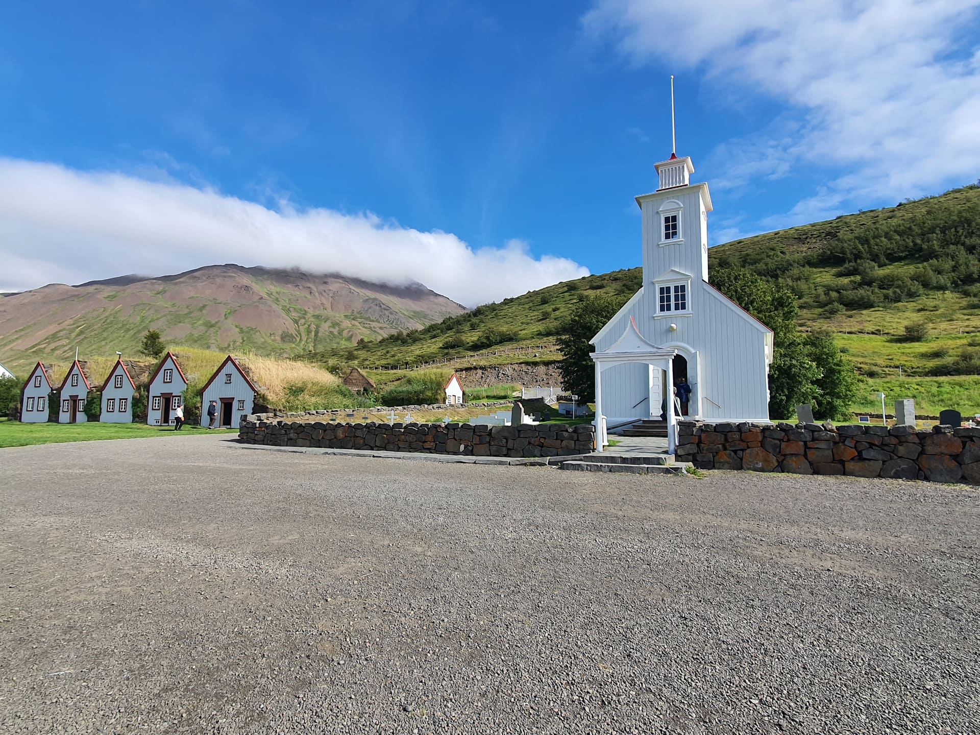 Дернова ферма та музей Лауфас