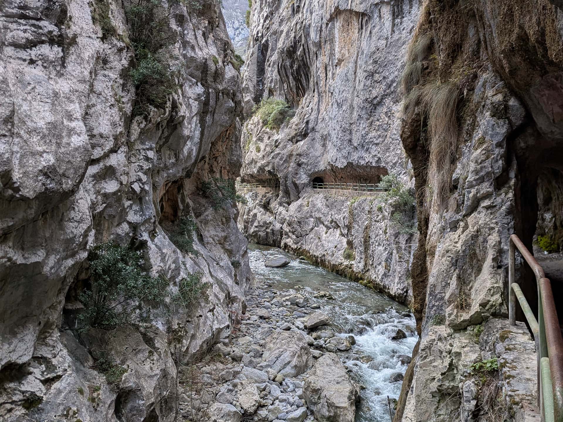 Пасарела-де-ла-преса-де-Каїн