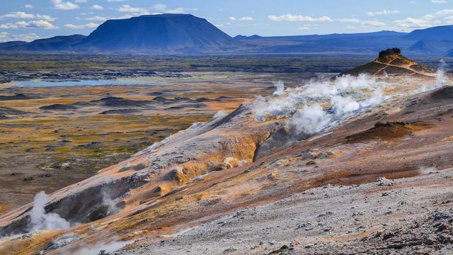 Геотермальна зона Хверір