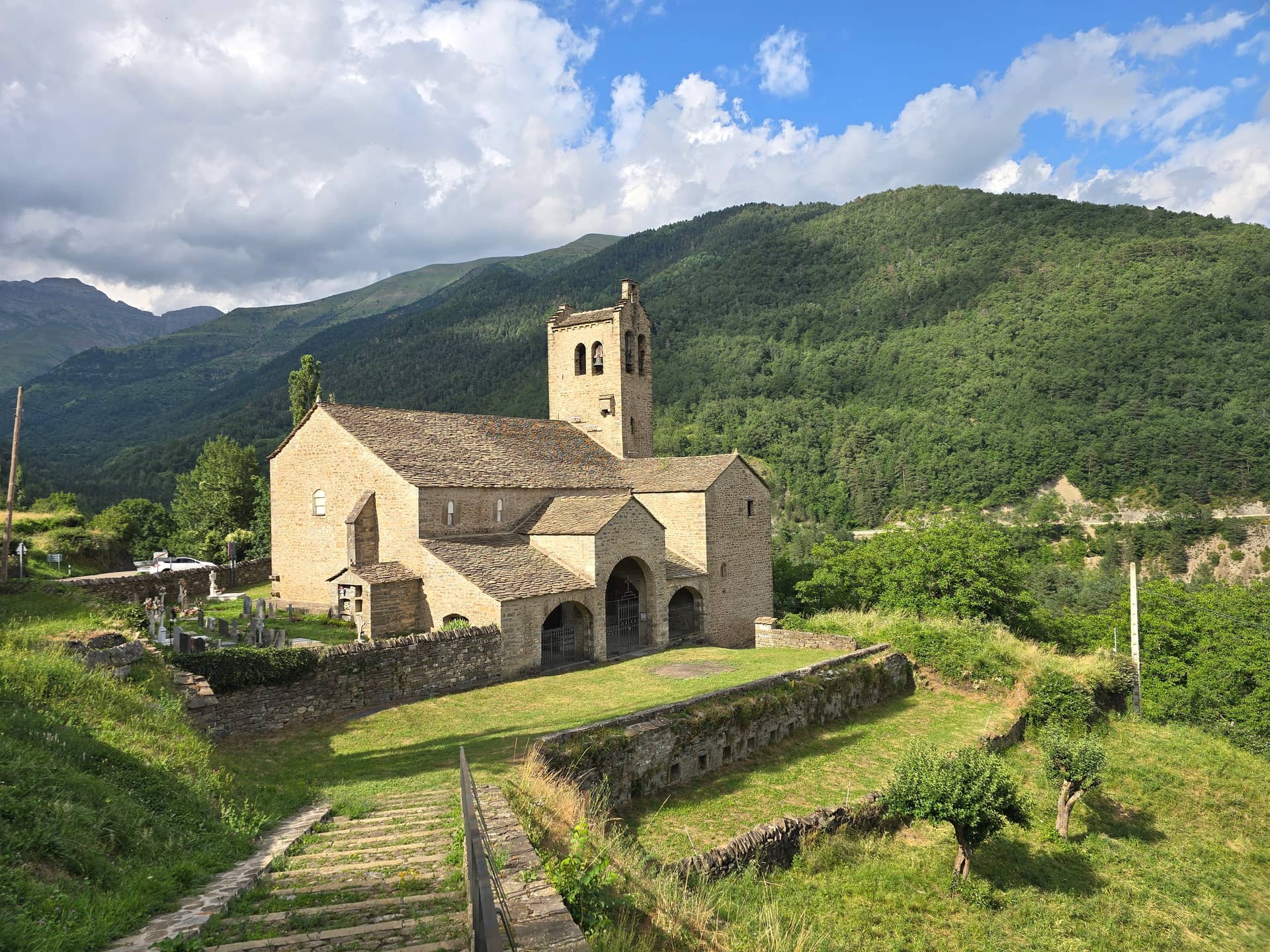 Линас-де-Брото