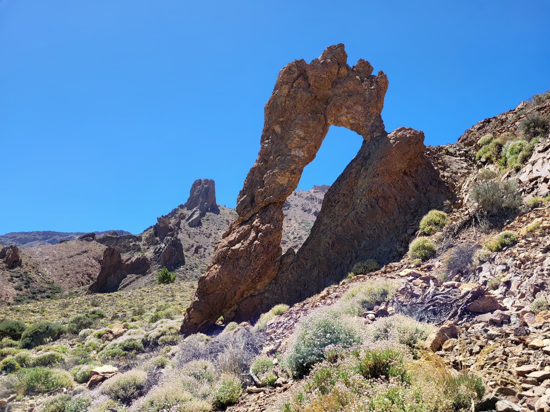 Скеля «Черевик королеви» – Природна арка