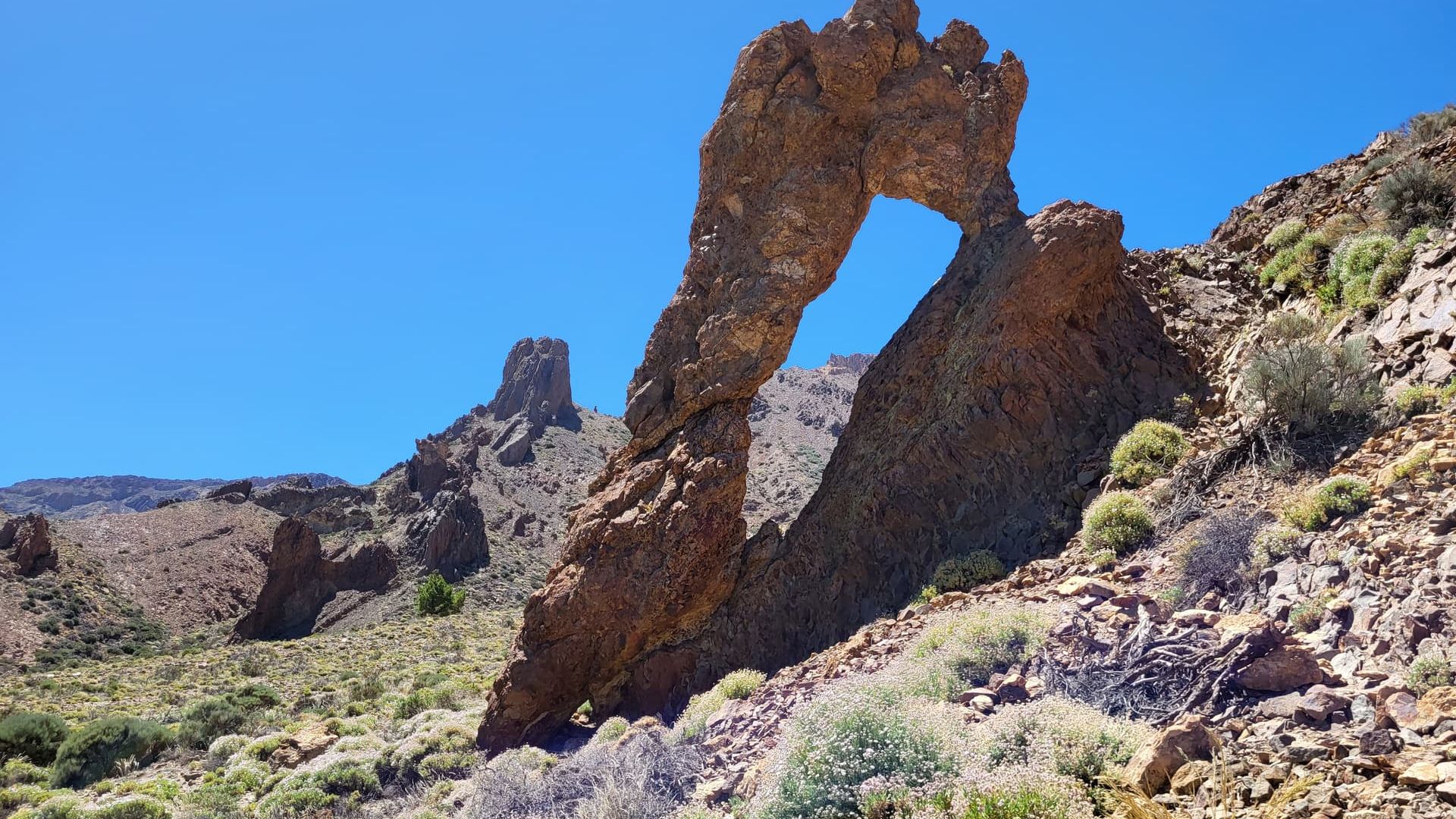 Скеля «Черевик королеви» – Природна арка