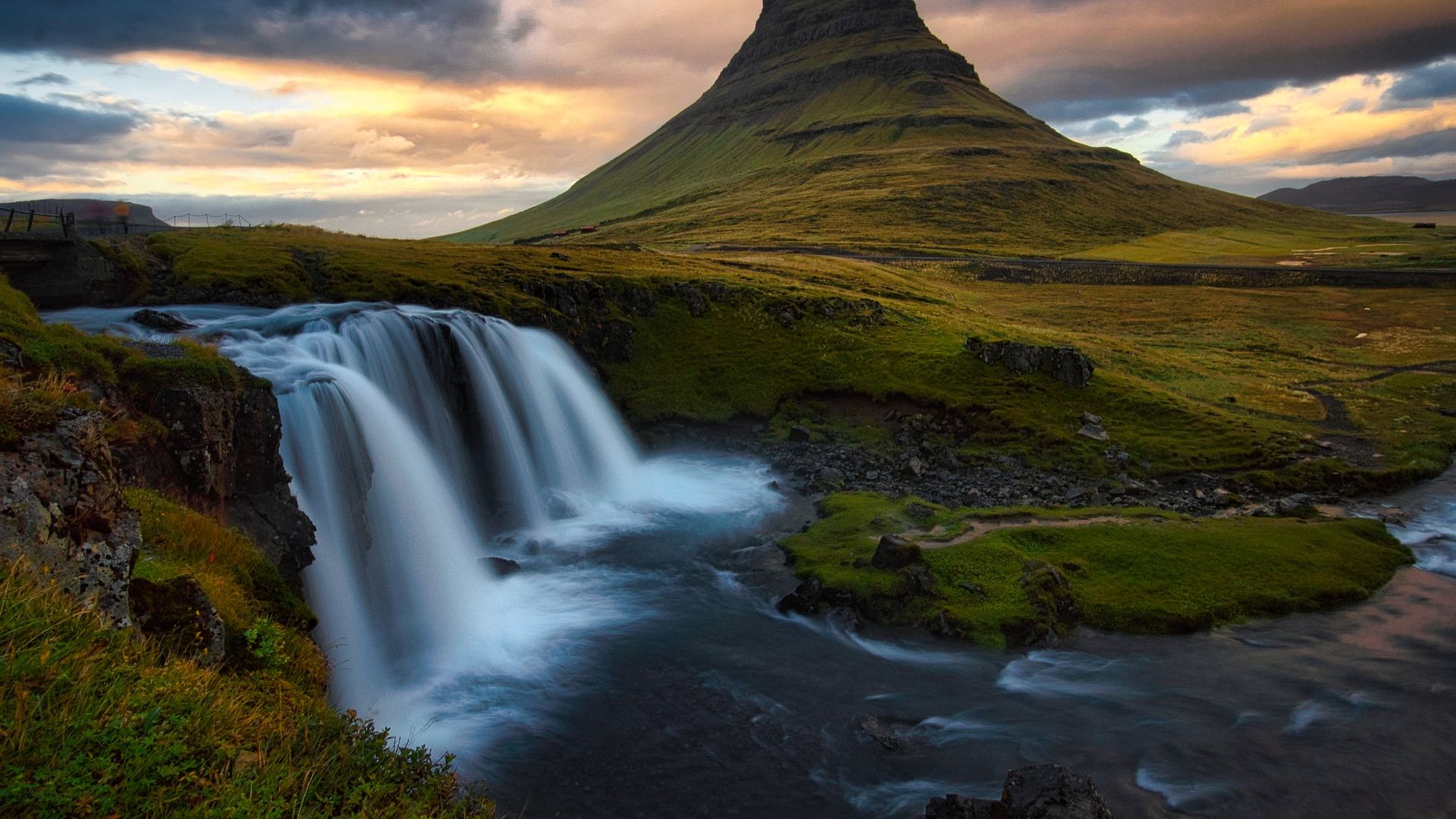 Водопад Киркьюфетль