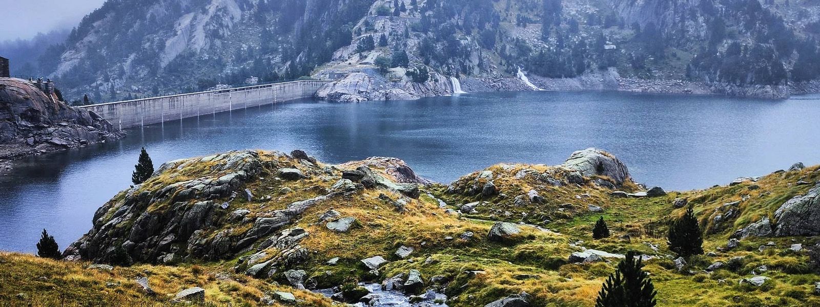 Colomers Lakes Hike