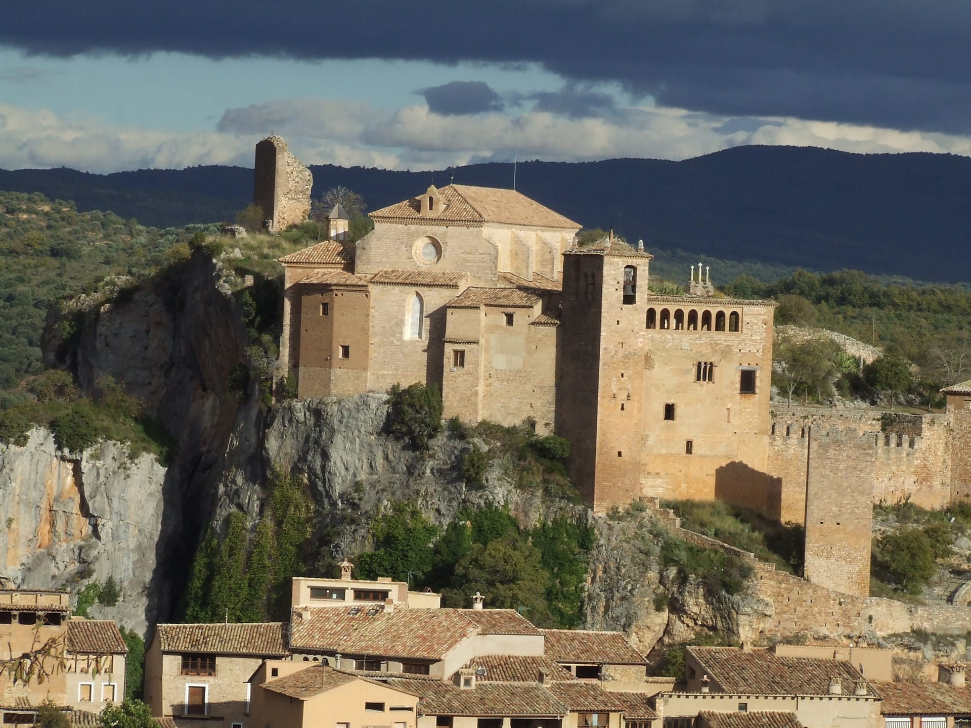 Коллегиальная церковь Алькесара