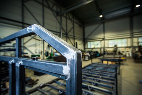 Top jauna kravas kaste