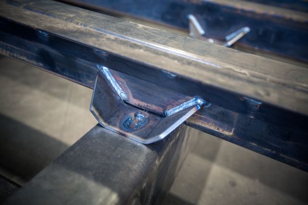 Top jauna kravas kaste