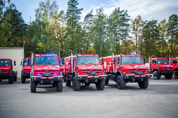 Pieci īpaši aprīkoti Mercedes Benz Unimog