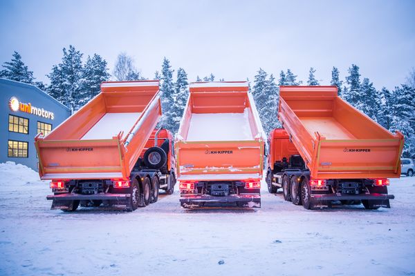 Jaunas kravas automašīnas - pašizgāzēji