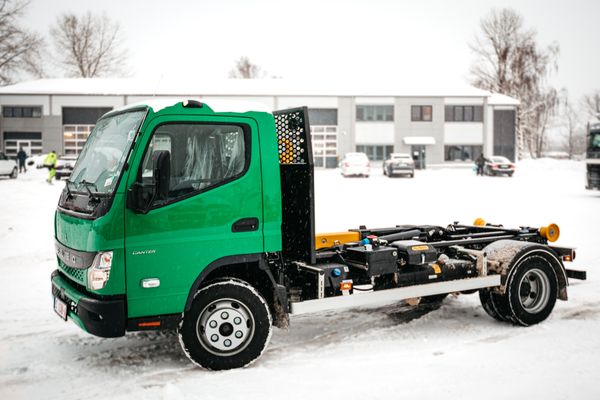 Piegādājām SIA Rīgas Meži jaunu mazgabarīta kravas auto.
